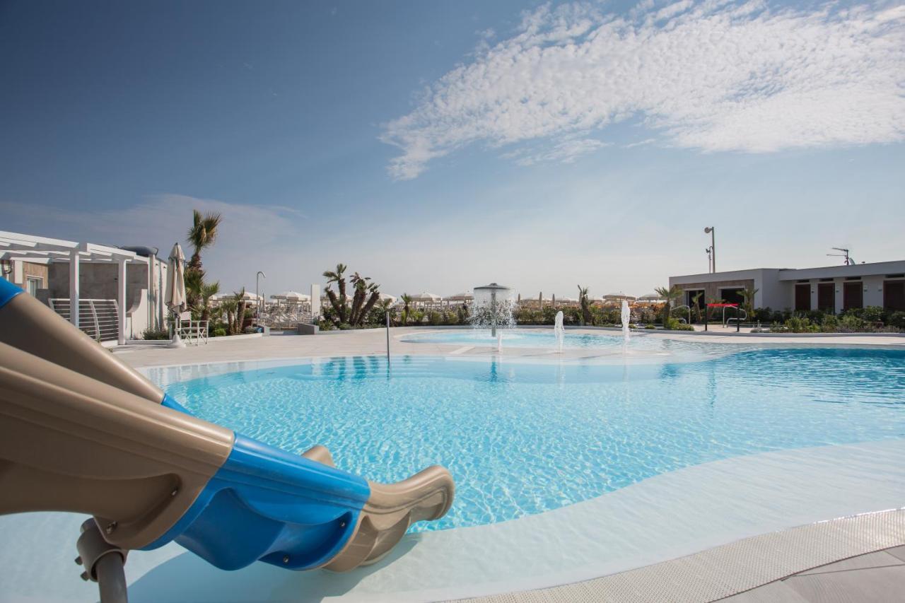Mediterraneo Hotel & Suites Cattolica Eksteriør bilde