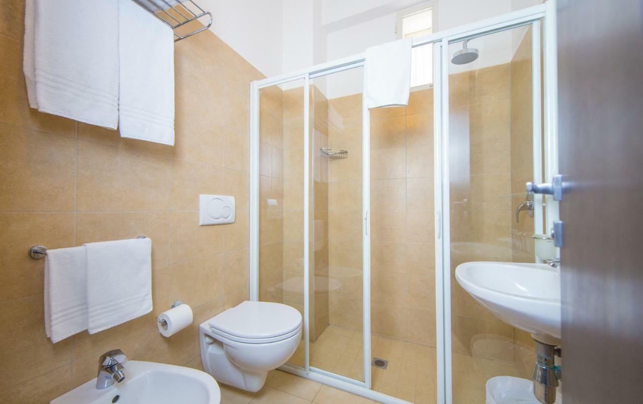 Mediterraneo Hotel & Suites Cattolica Eksteriør bilde