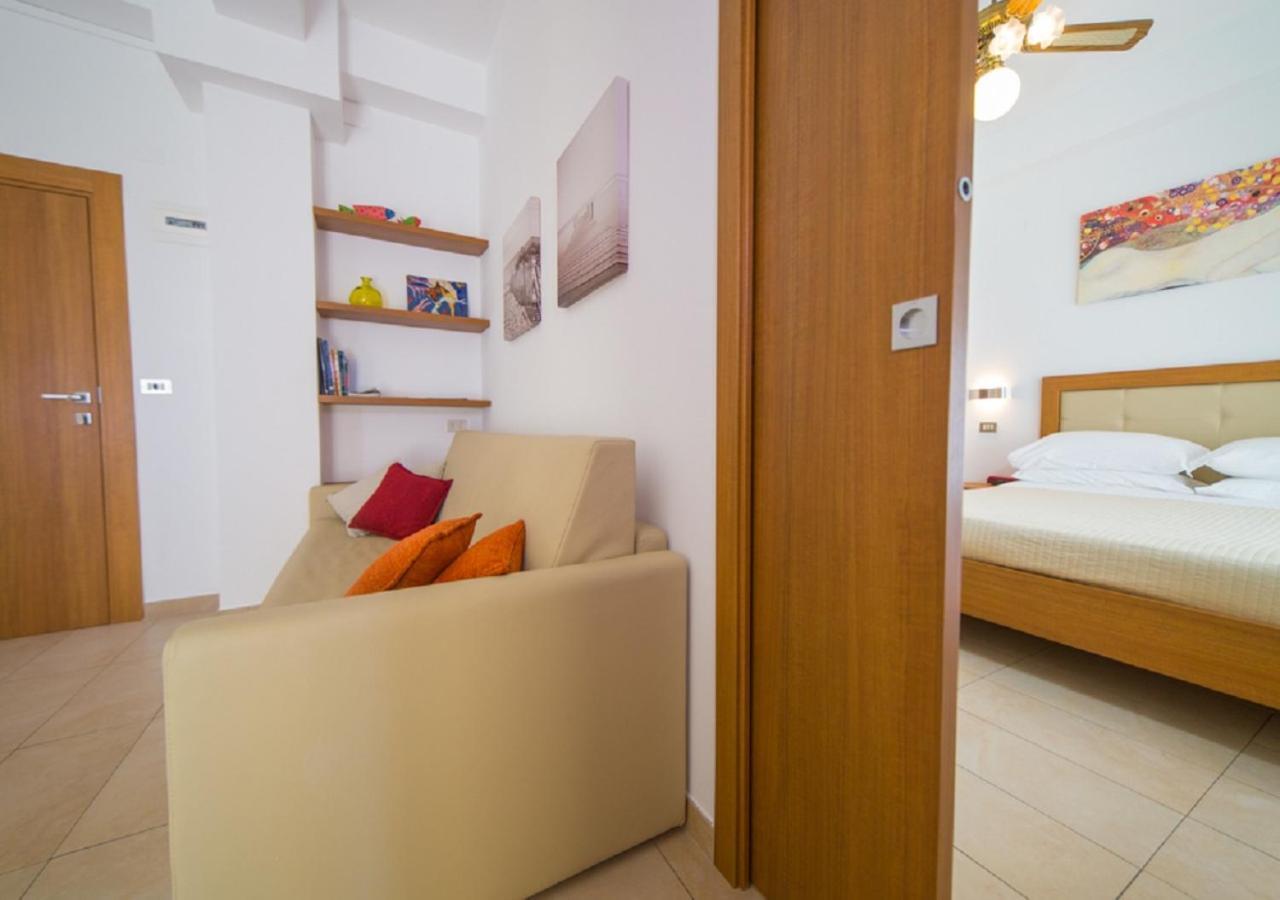 Mediterraneo Hotel & Suites Cattolica Eksteriør bilde
