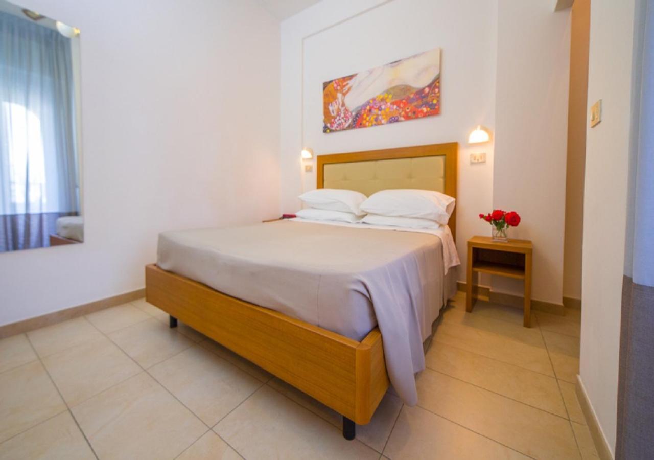 Mediterraneo Hotel & Suites Cattolica Eksteriør bilde