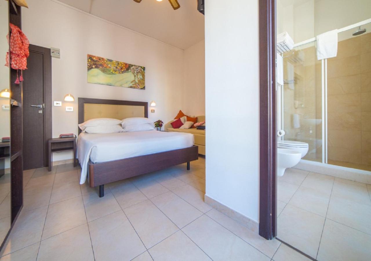Mediterraneo Hotel & Suites Cattolica Eksteriør bilde